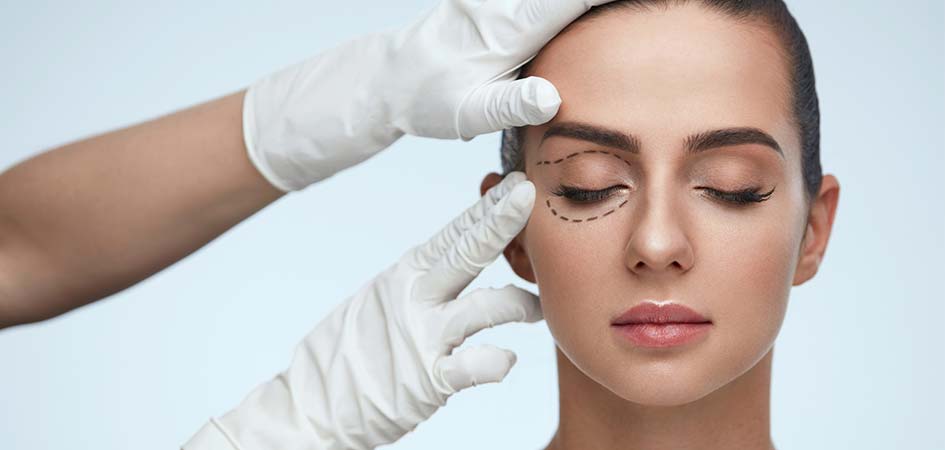 top-eyelid-lift-surgeon-in-beverly-hills